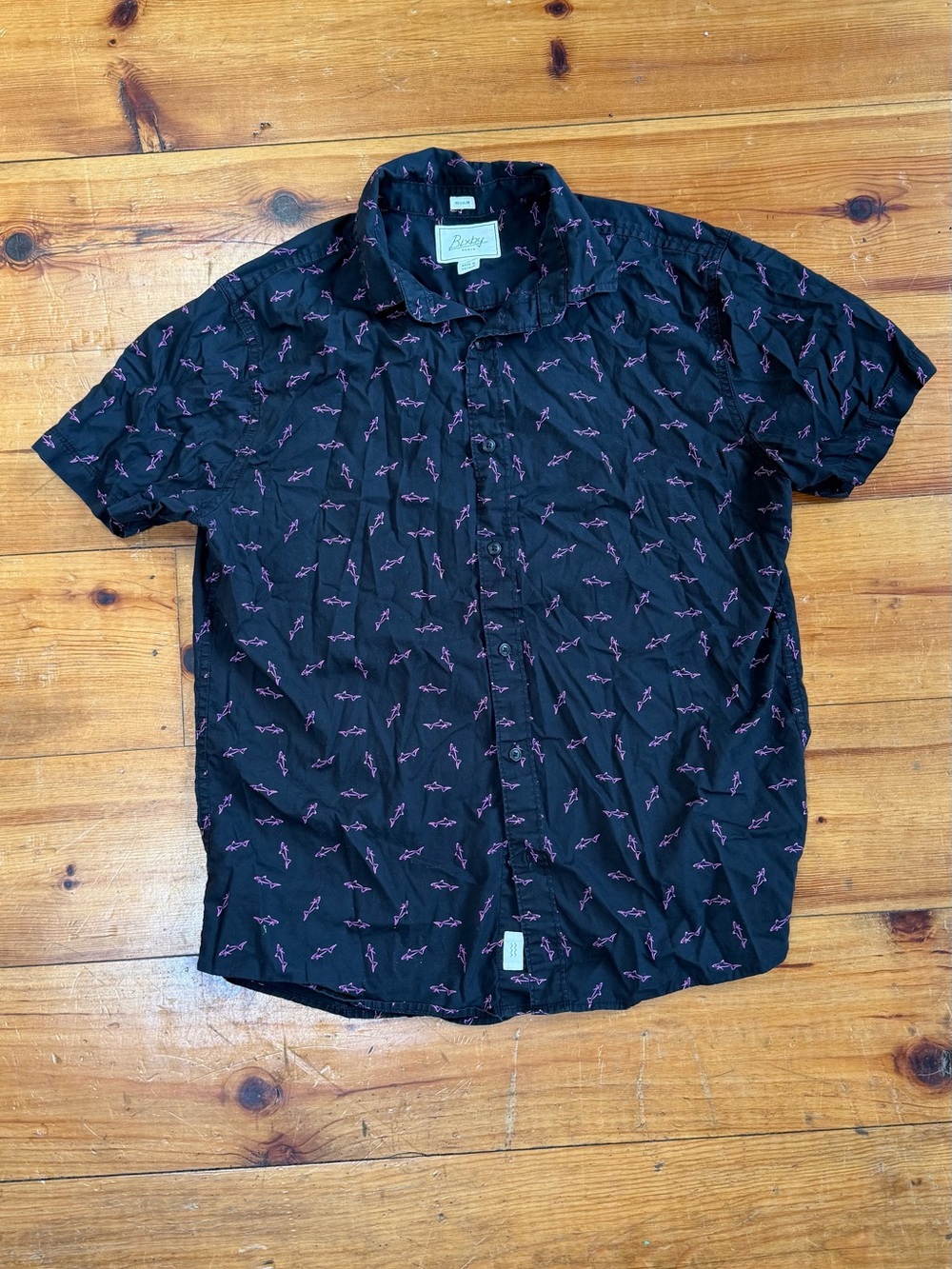 Casual Black Short-Sleeve Button-Down Shirt with Pink Shark Print